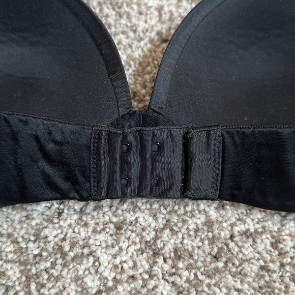 Victoria’s Secret Black Strapless Bra - Picture 5 of 7